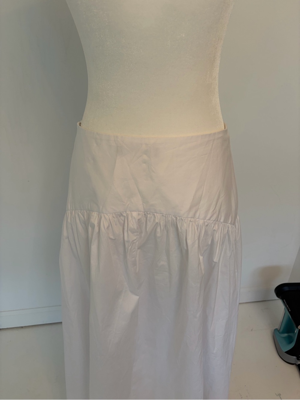 Caara White Drop Waist Poplin Maxi Skirt